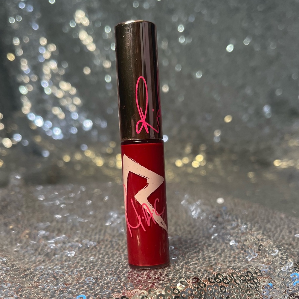 MAC cosmetics X Rihanna LIMITED EDITION lip glass - RIRI WOO